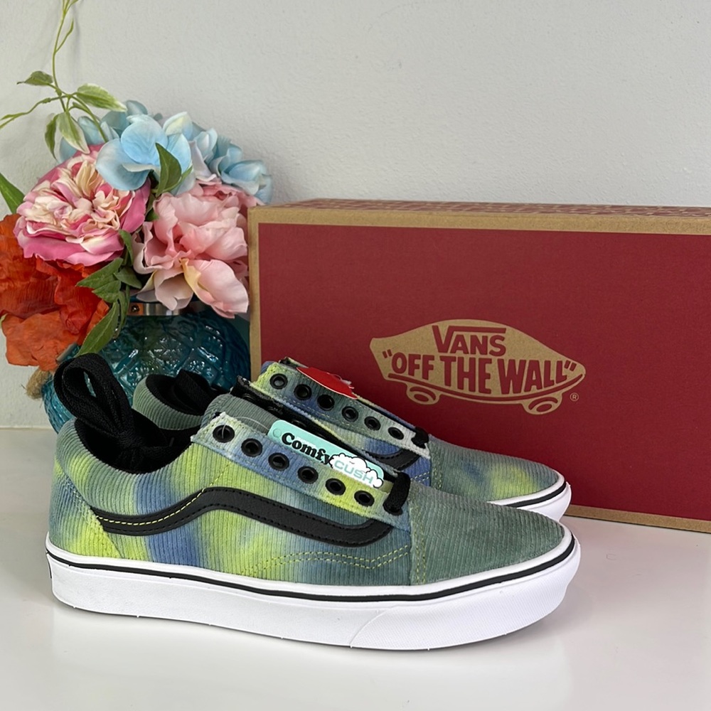 VANS NWT ComfyCush Old Skool Sneaker